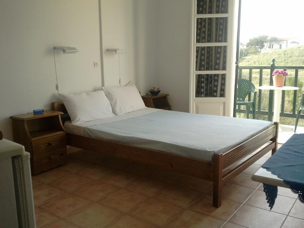 Dionisis Studios Varos Room photo